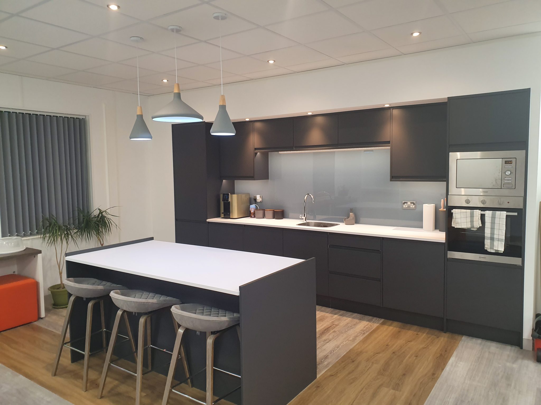 Emerald IT KITCHEN