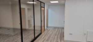 Energy Bolting glass partition